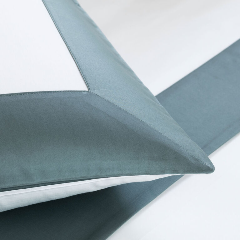 下降 3 Bold Euro Pillowcase