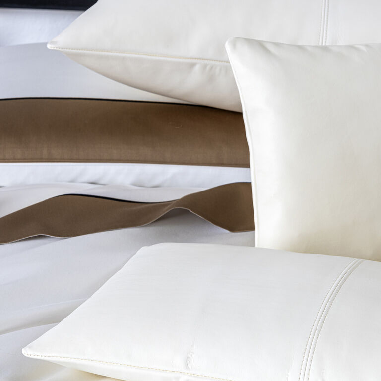 下降 5 永恒优雅皮革系列装饰枕套